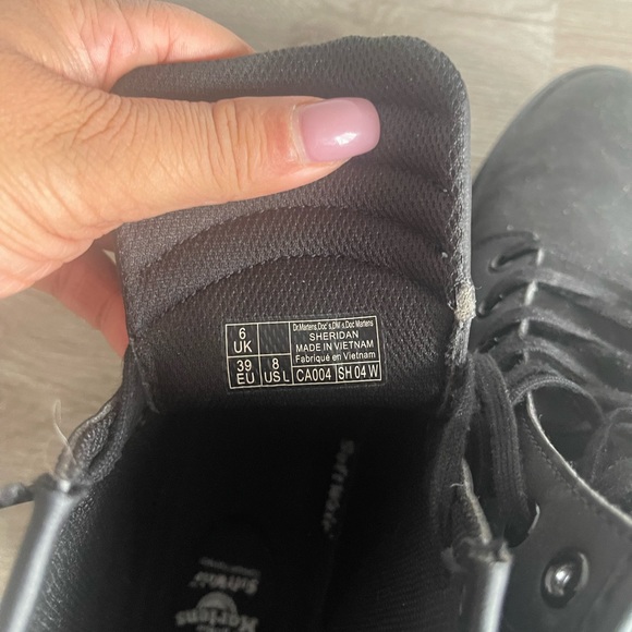 Doc Martens - Picture 1 of 3